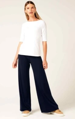 3/4 SLEEVE TOP IN WHITE 16 3/4 SLEEVE TOP IN WHITE -Clothing Discounts Shop LR 3 4SLEEVETOPWHITEWITHSEAMLESSPANTSINNAVY37 ANDYS23