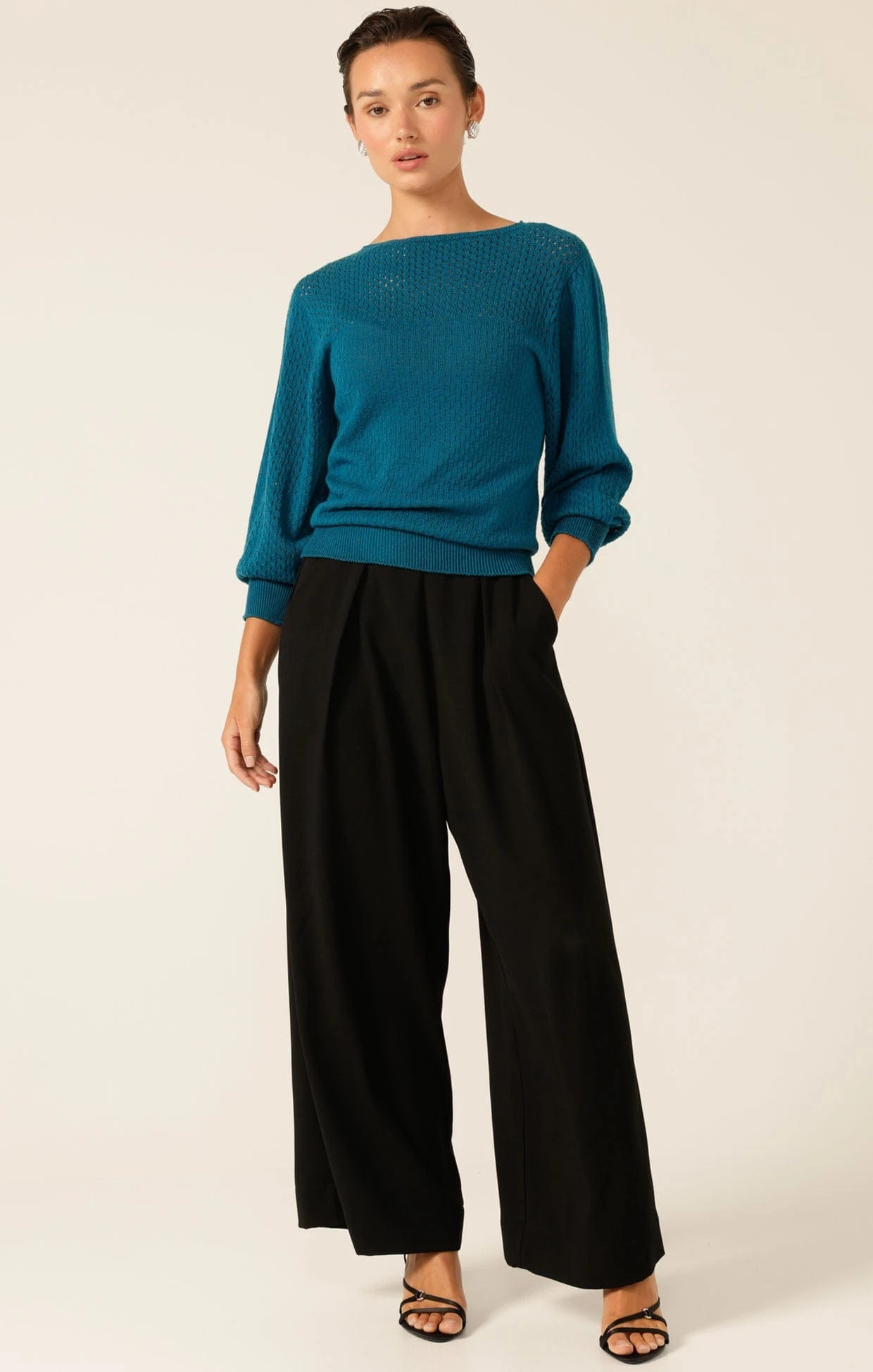 LONG SLEEVE RIPPLE KNIT TOP IN CERULEAN BLUE 4 LONG SLEEVE RIPPLE KNIT TOP IN CERULEAN BLUE - Image 2