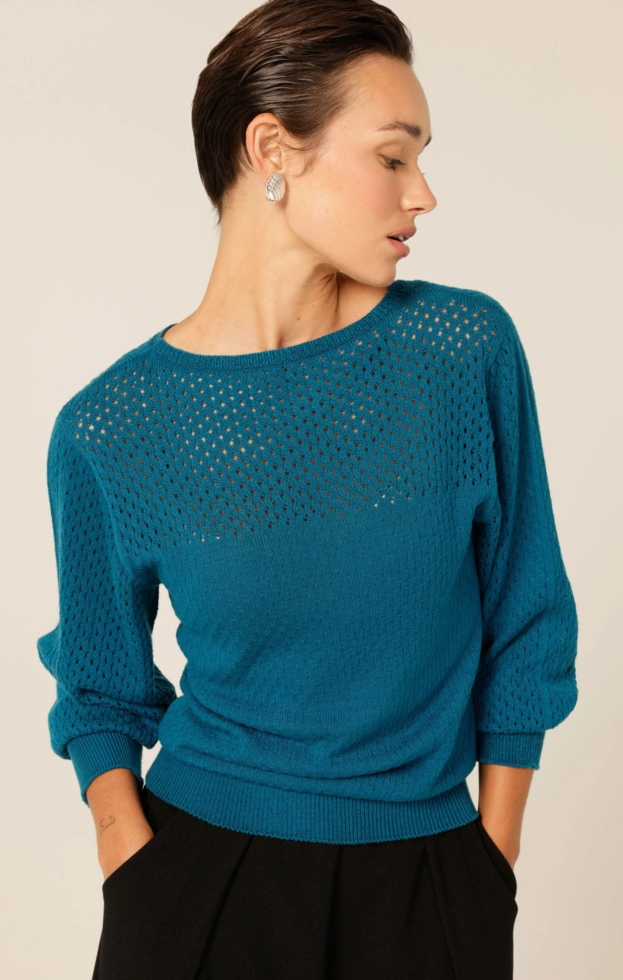 LONG SLEEVE RIPPLE KNIT TOP IN CERULEAN BLUE 8 LONG SLEEVE RIPPLE KNIT TOP IN CERULEAN BLUE - Image 6