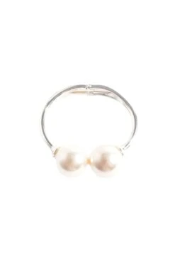 LARGE FAUX PEARL CENTRE BRACELET