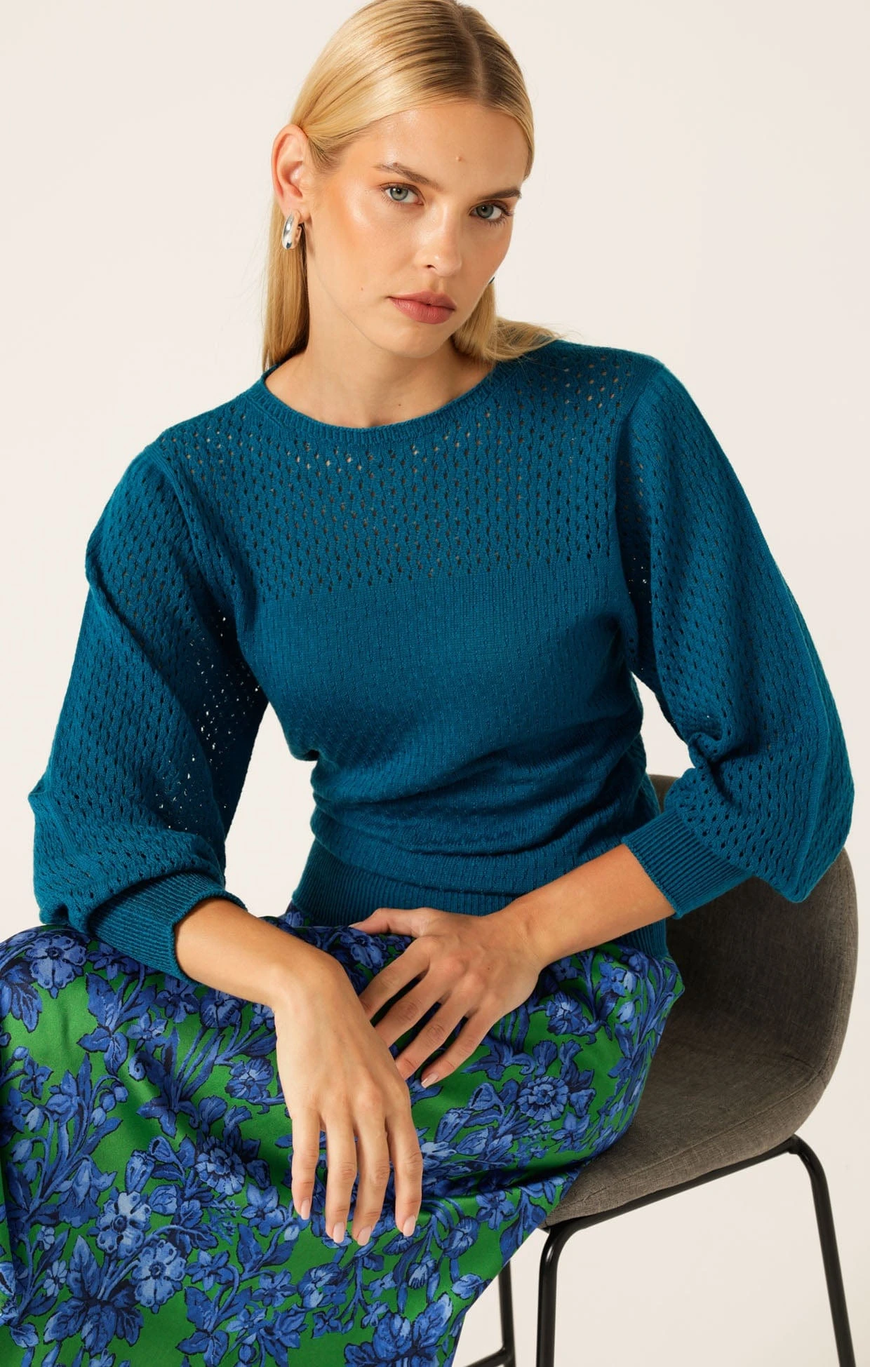 LONG SLEEVE RIPPLE KNIT TOP IN CERULEAN BLUE 7 LONG SLEEVE RIPPLE KNIT TOP IN CERULEAN BLUE - Image 5