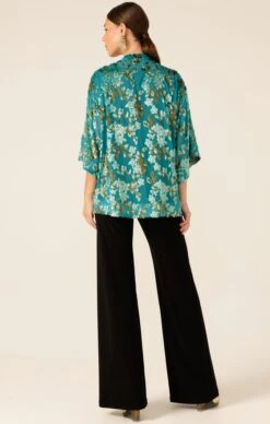 BLOSSOM KIMONO 12 BLOSSOM KIMONO -Clothing Discounts Shop LR BLOSSOMKIMONOINTURQUOISEGOLDWITHSEAMLESSPANTINBLACK9 BELMAA25