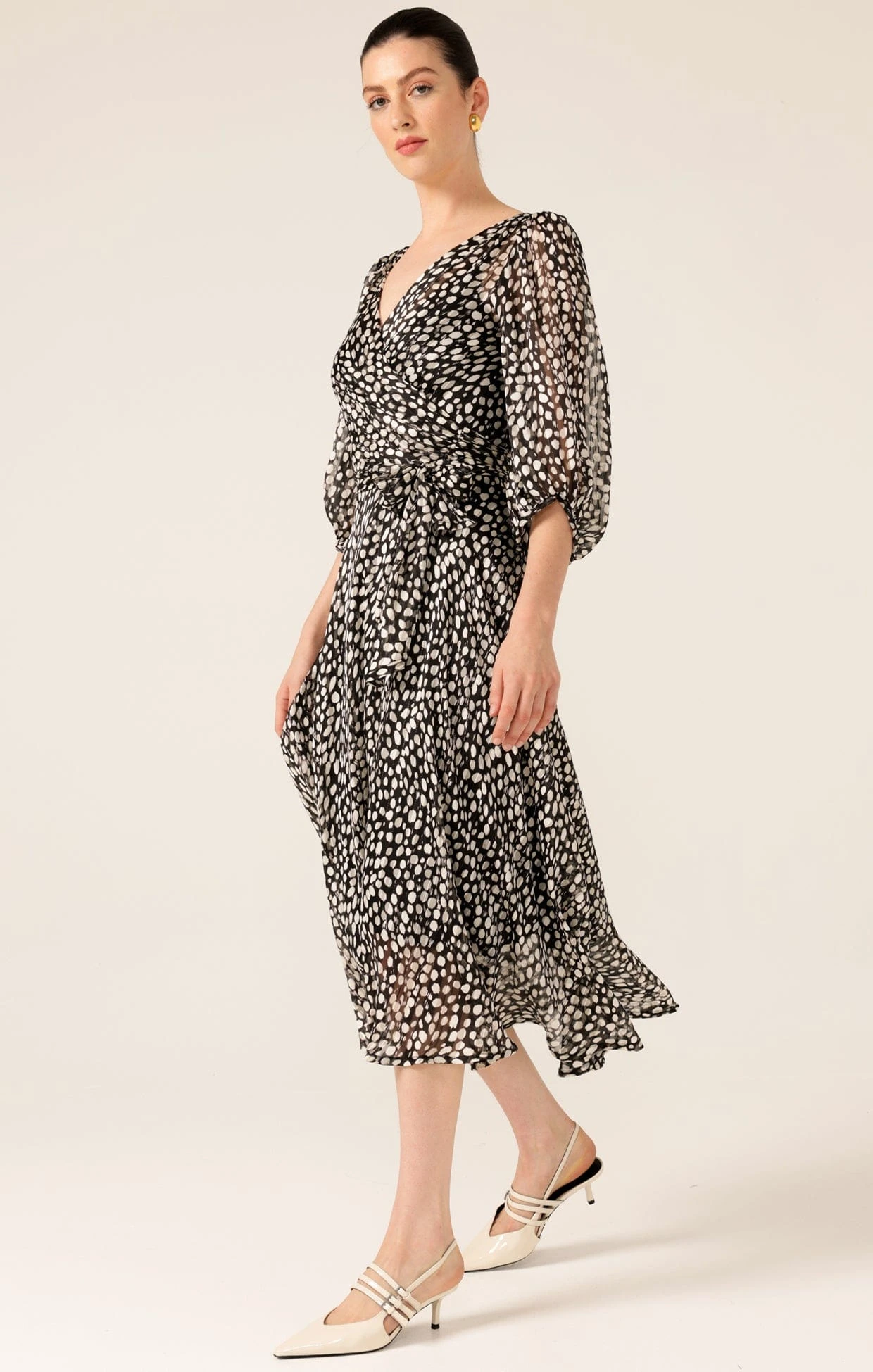 CLOUDLAND WRAP DRESS IN BLACK WHITE SPOT 6 CLOUDLAND WRAP DRESS IN BLACK WHITE SPOT - Image 4