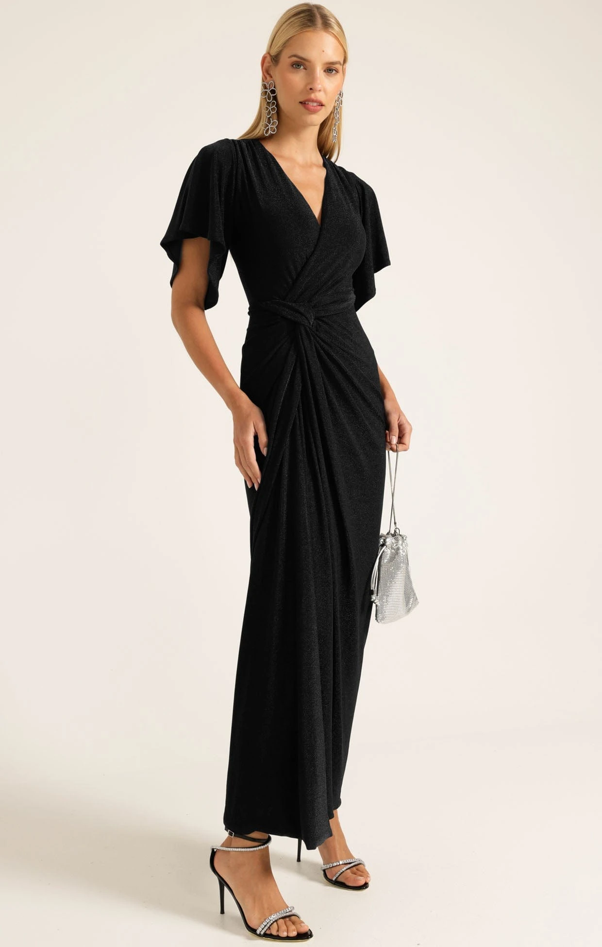 THE EMPORIUM MAXI DRESS IN BLACK 3 THE EMPORIUM MAXI DRESS IN BLACK