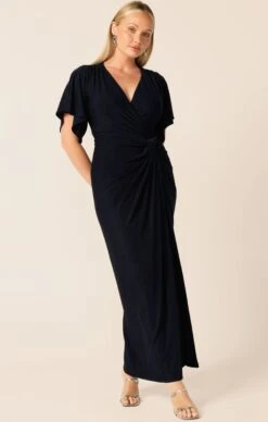 THE EMPORIUM MAXI DRESS IN NAVY 14 THE EMPORIUM MAXI DRESS IN NAVY -Clothing Discounts Shop LR EMPORIUMMAXIDRESSINNAVYCURVE24 BLC25