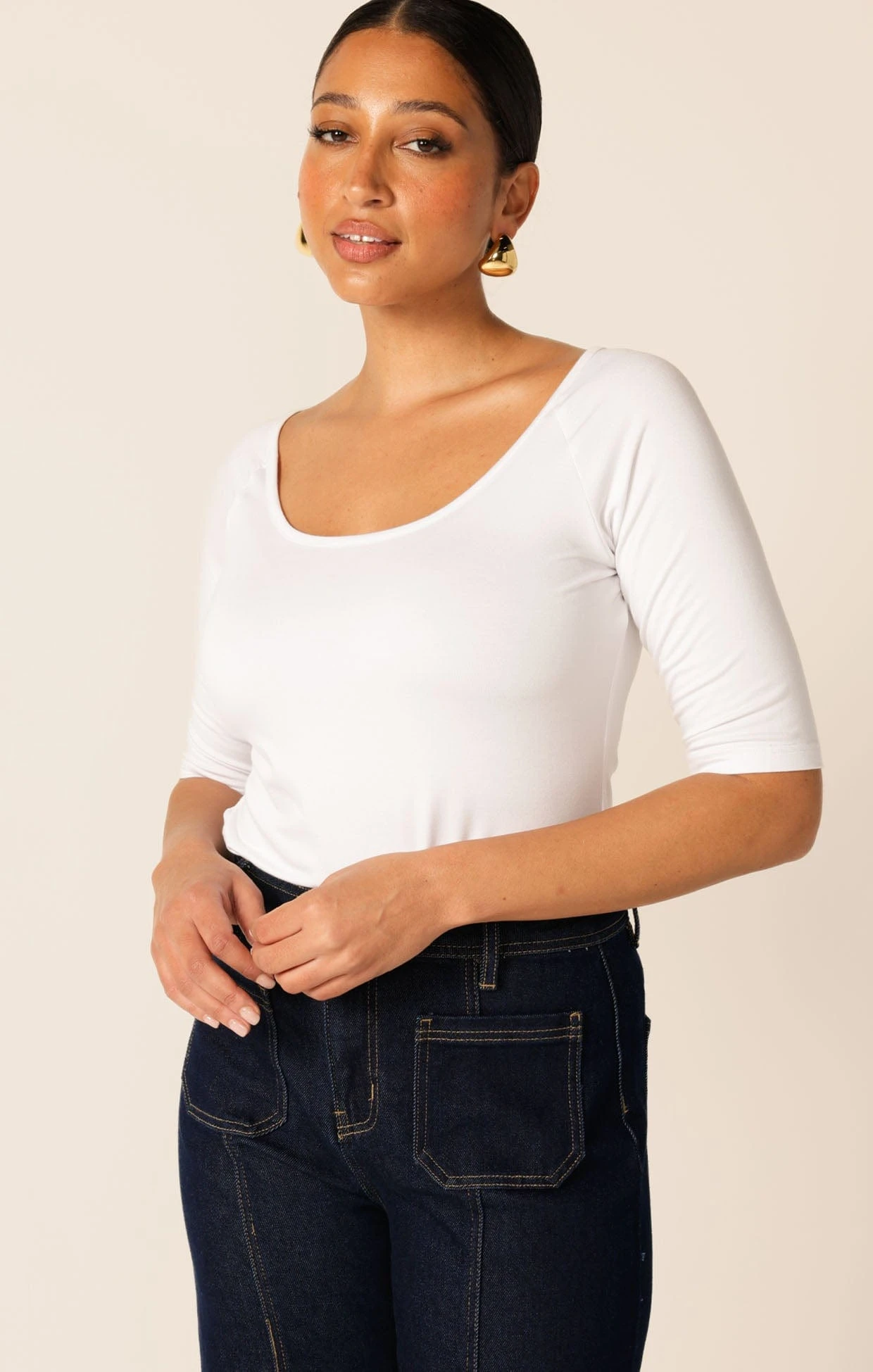 3/4 SLEEVE TOP IN WHITE 3 3/4 SLEEVE TOP IN WHITE