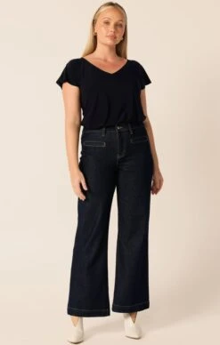 FREYA WIDE LEG JEAN IN INDIGO -Clothing Discounts Shop LR FREYAJEANININDIGOWITHANALIATOPINNAVYANDDECOIRATIVECLASPBELTGOLDCURVE14 BLC25