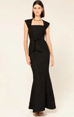 GALA ROYALE GOWN IN BLACK