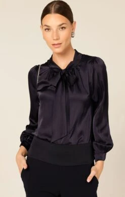 HATCHIE BLOUSE IN NAVY