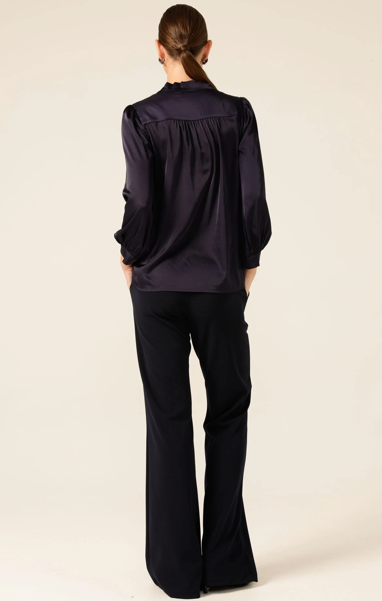 HATCHIE BLOUSE IN NAVY 9 HATCHIE BLOUSE IN NAVY - Image 7