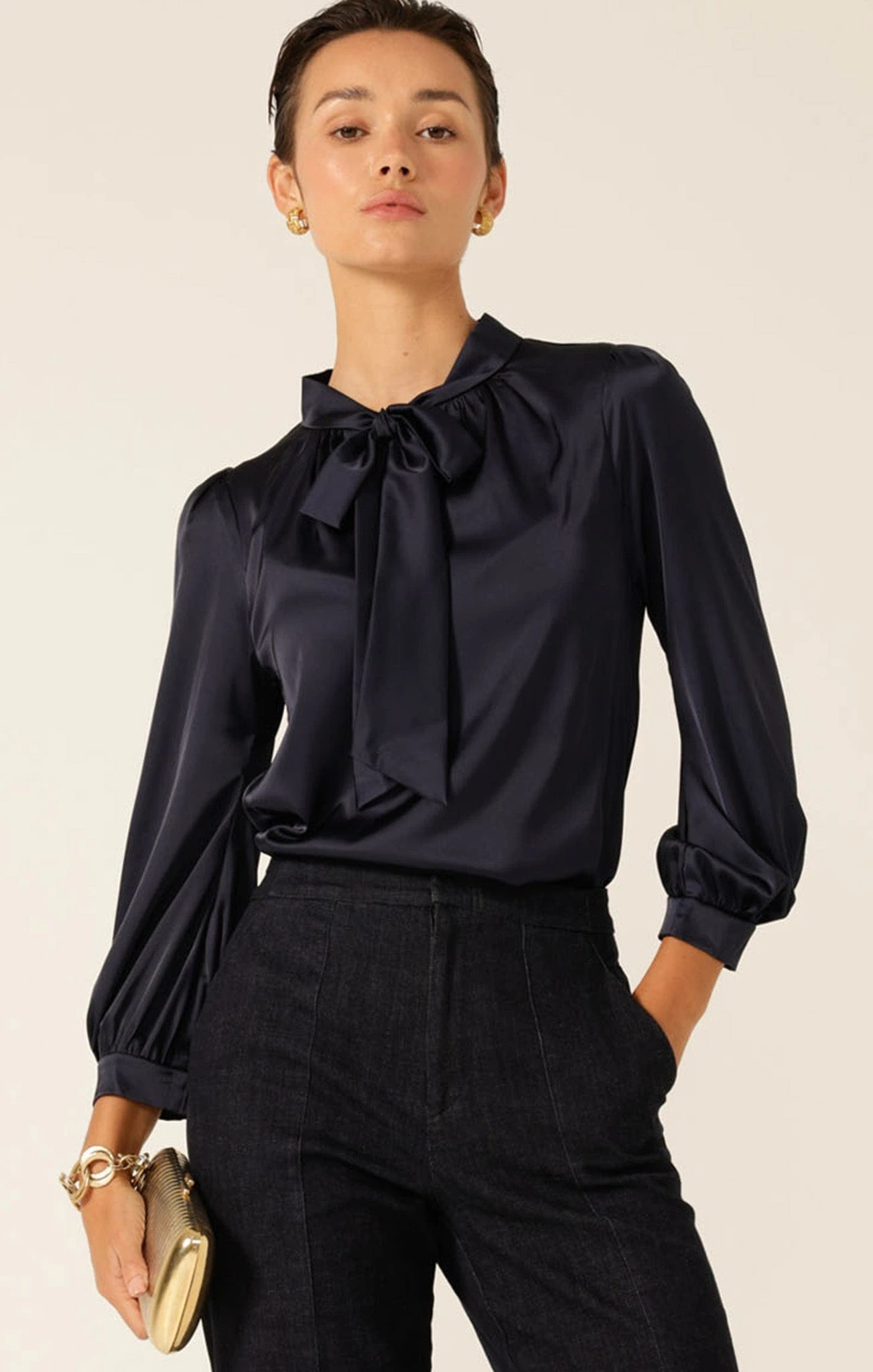 HATCHIE BLOUSE IN NAVY 6 HATCHIE BLOUSE IN NAVY - Image 4