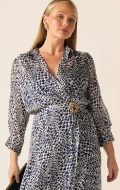 HERRINGBONE DRESS IN NAVY WHITE CHECK 13 HERRINGBONE DRESS IN NAVY WHITE CHECK -Clothing Discounts Shop LR HERRINGBONEDRESSINNAVYWHITECURVE25 BLC25
