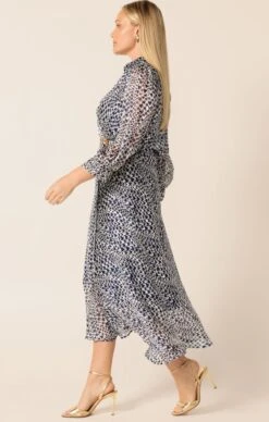 HERRINGBONE DRESS IN NAVY WHITE CHECK 17 HERRINGBONE DRESS IN NAVY WHITE CHECK -Clothing Discounts Shop LR HERRINGBONEDRESSINNAVYWHITECURVE6 BLC25