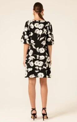 HIDEAWAY GROVE SHIFT -Clothing Discounts Shop LR HIDEAWAYGOVESHIFTINBLACKWHITEFLOWER3 BELMAA25