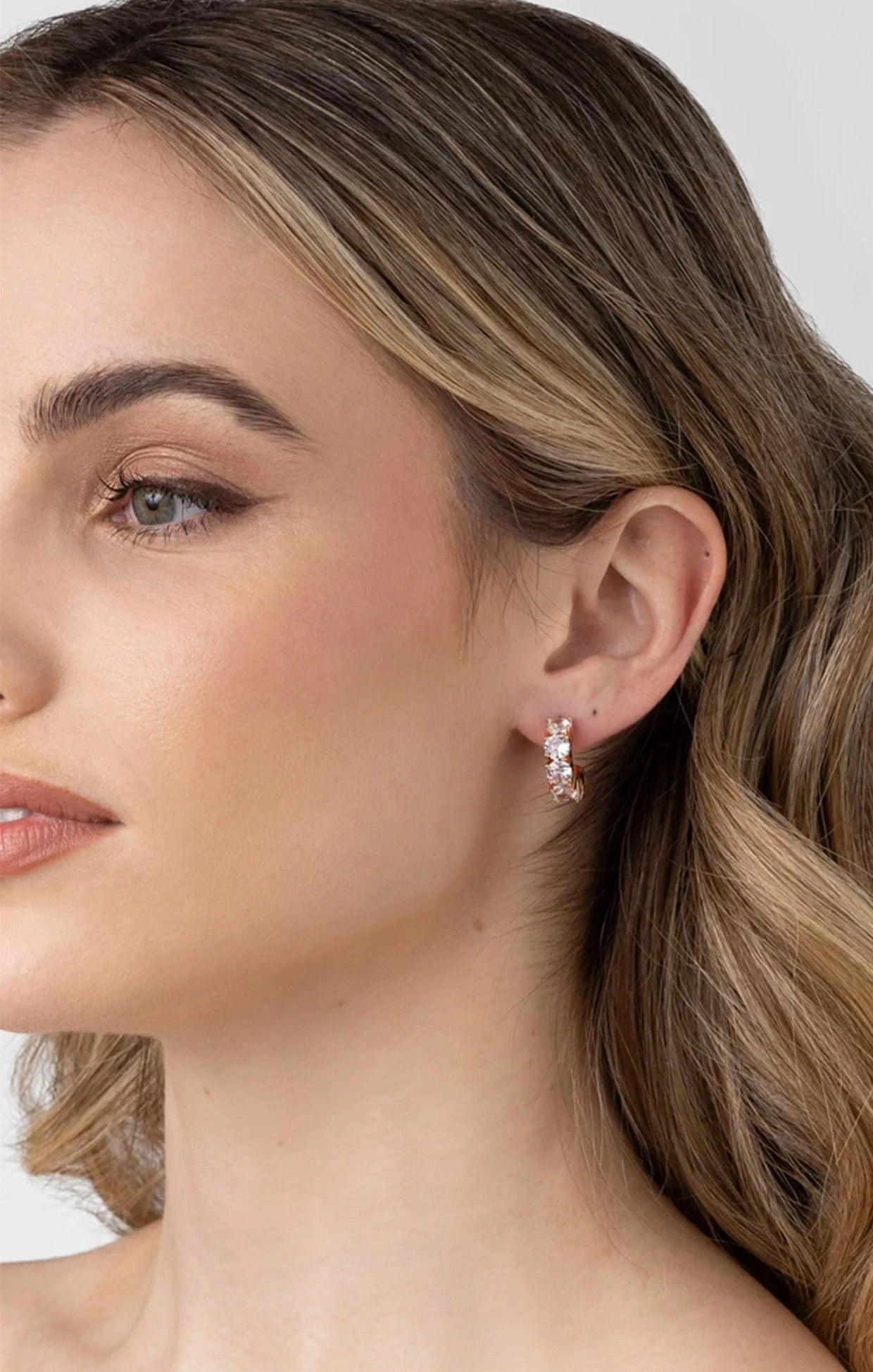 VITTORIA EARRINGS IN GOLD 4 VITTORIA EARRINGS IN GOLD - Image 2