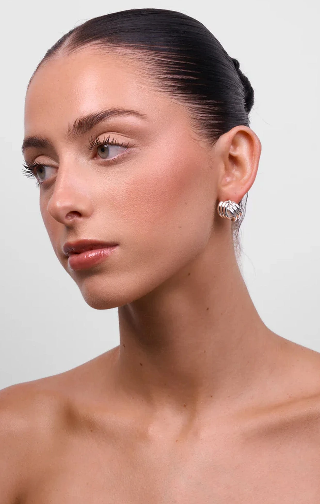 WILLA EARRINGS IN SILVER 4 WILLA EARRINGS IN SILVER - Image 2