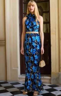 ELEA HALTER BIAS MAXI 14 ELEA HALTER BIAS MAXI -Clothing Discounts Shop LR LINNEEWRAPMIDIDRESSANDELEAHALTERBIASDRESSSPRINGCAMPAIGN2025781 AXELL25