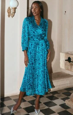 LUSH LAGOON DRESS 12 LUSH LAGOON DRESS -Clothing Discounts Shop LR LUSHLAGOONDRESSCAMPAIGN2535 IZAAC25