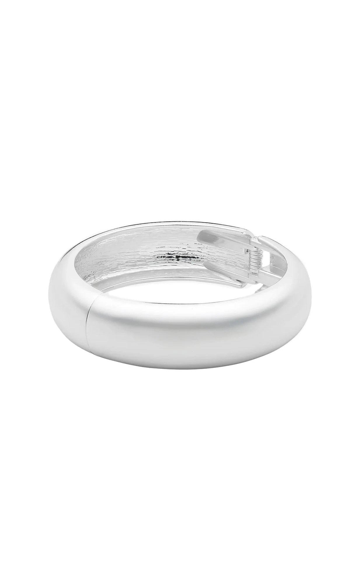 MAGGIE BANGLE IN SILVER 3 MAGGIE BANGLE IN SILVER