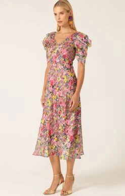 NEW BLOOMS MIDI 13 NEW BLOOMS MIDI -Clothing Discounts Shop LR NEWBLOOMSMIDIDRESSPINKDITZYFLOWER21 KAROLINAWCK25