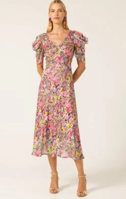 NEW BLOOMS MIDI 12 NEW BLOOMS MIDI -Clothing Discounts Shop LR NEWBLOOMSMIDIDRESSPINKDITZYFLOWER31 KAROLINAWCK25