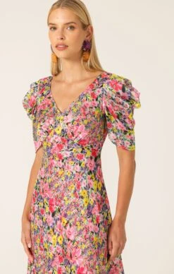 NEW BLOOMS MIDI 11 NEW BLOOMS MIDI -Clothing Discounts Shop LR NEWBLOOMSMIDIDRESSPINKDITZYFLOWER40 KAROLINAWCK25