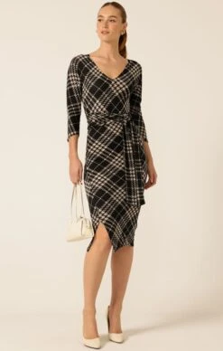 ORIONS BELT DRESS 13 ORIONS BELT DRESS -Clothing Discounts Shop LR ORIONSBELTDRESSINBLACKTAUPECHECK14 HAYSS25