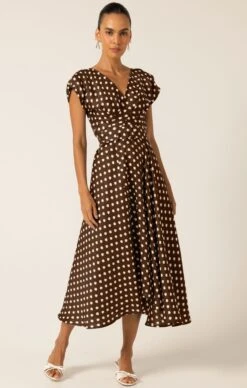 DOTTIE WRAP MIDI DRESS -Clothing Discounts Shop LR POLKADOTWRAPDRESSINCHOCCREAMSPOT17 NINAS25