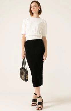 CHEVRON KNIT PENCIL SKIRT IN BLACK