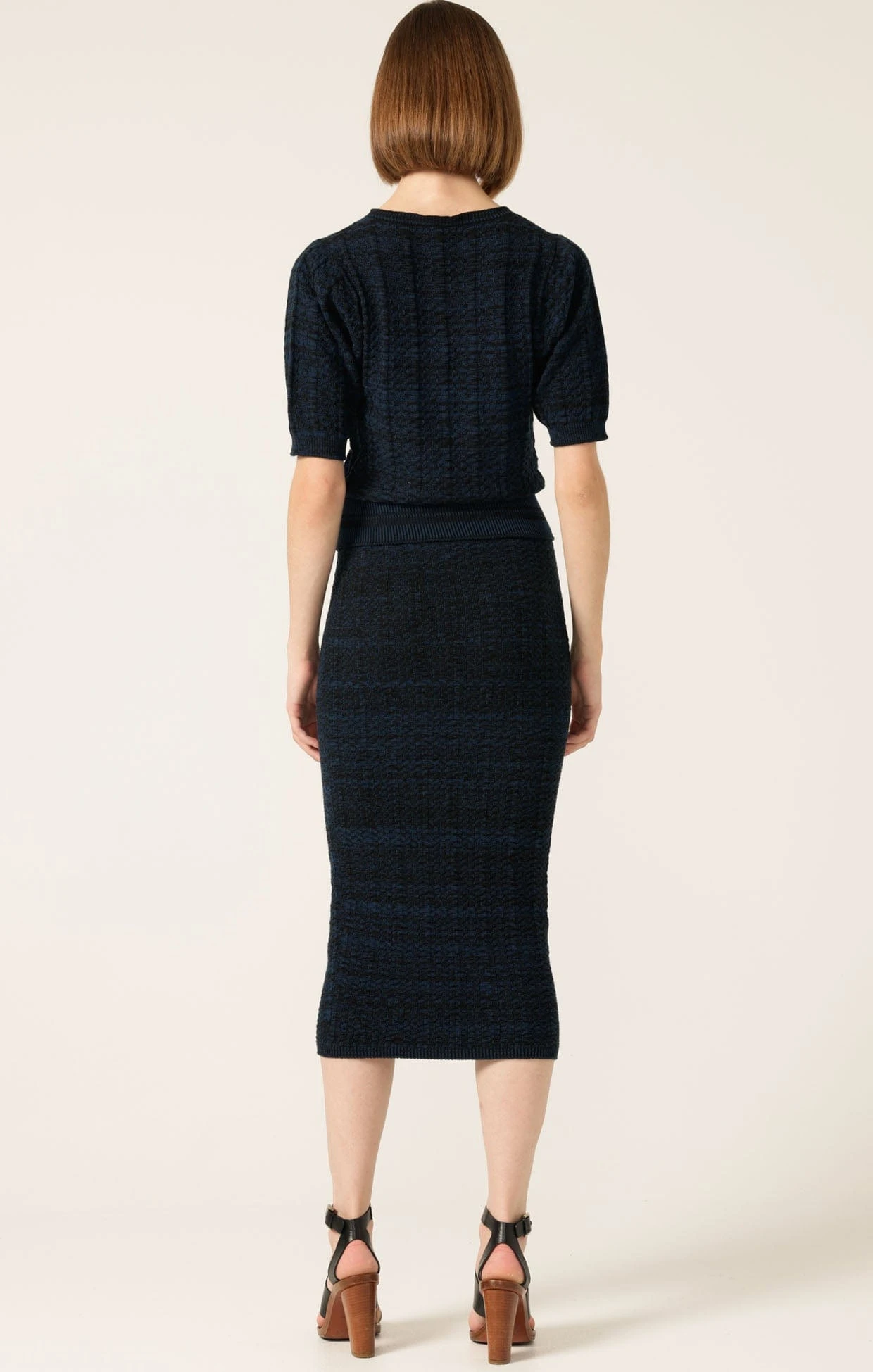 SHORT SLEEVE CHEVRON KNIT TOP IN OCEAN BLACK 6 SHORT SLEEVE CHEVRON KNIT TOP IN OCEAN BLACK - Image 4