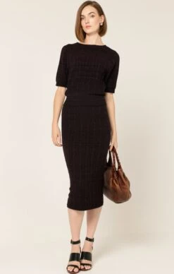 CHEVRON KNIT PENCIL SKIRT IN SANGRIA BLACK