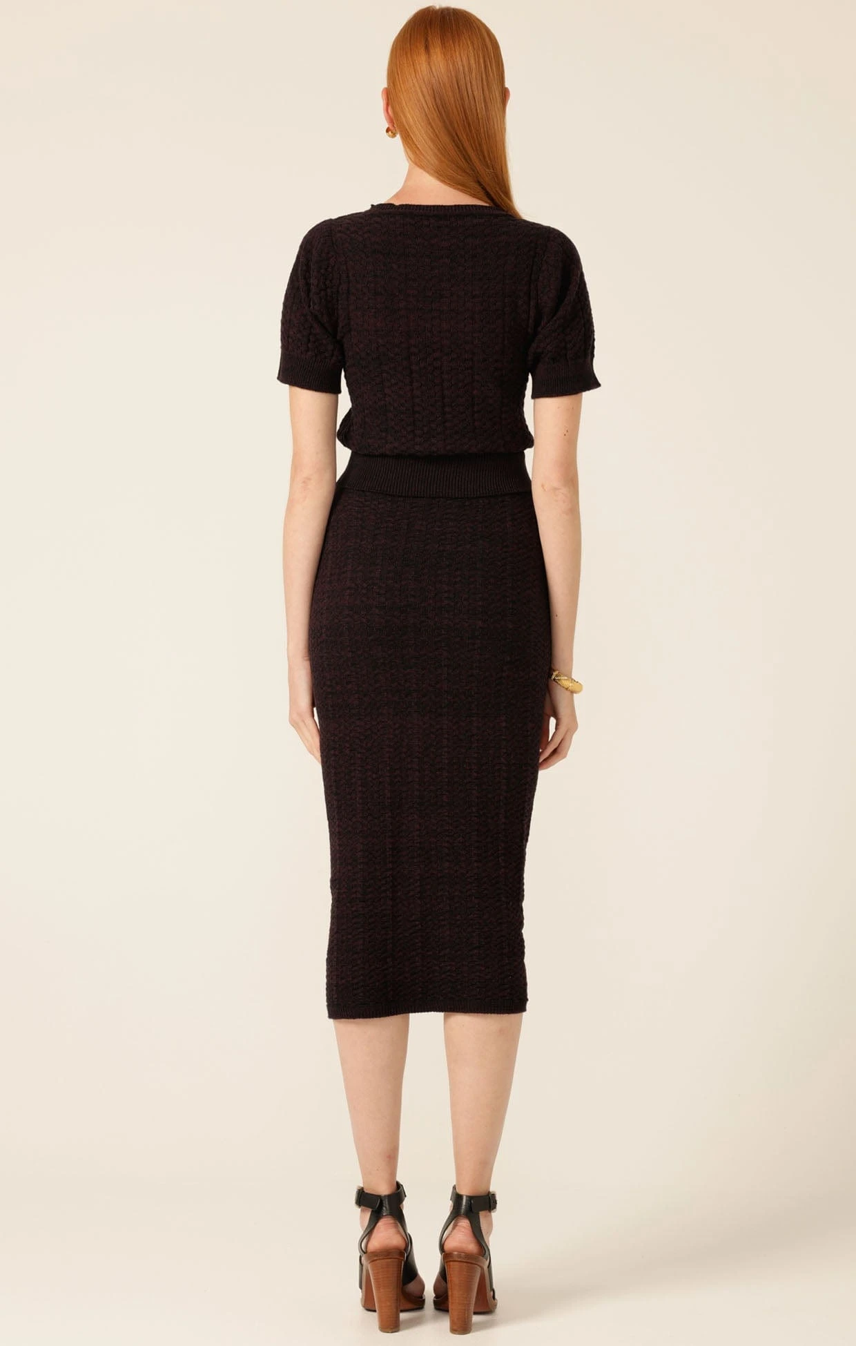 SHORT SLEEVE CHEVRON KNIT TOP IN SANGRIA BLACK 7 SHORT SLEEVE CHEVRON KNIT TOP IN SANGRIA BLACK - Image 5