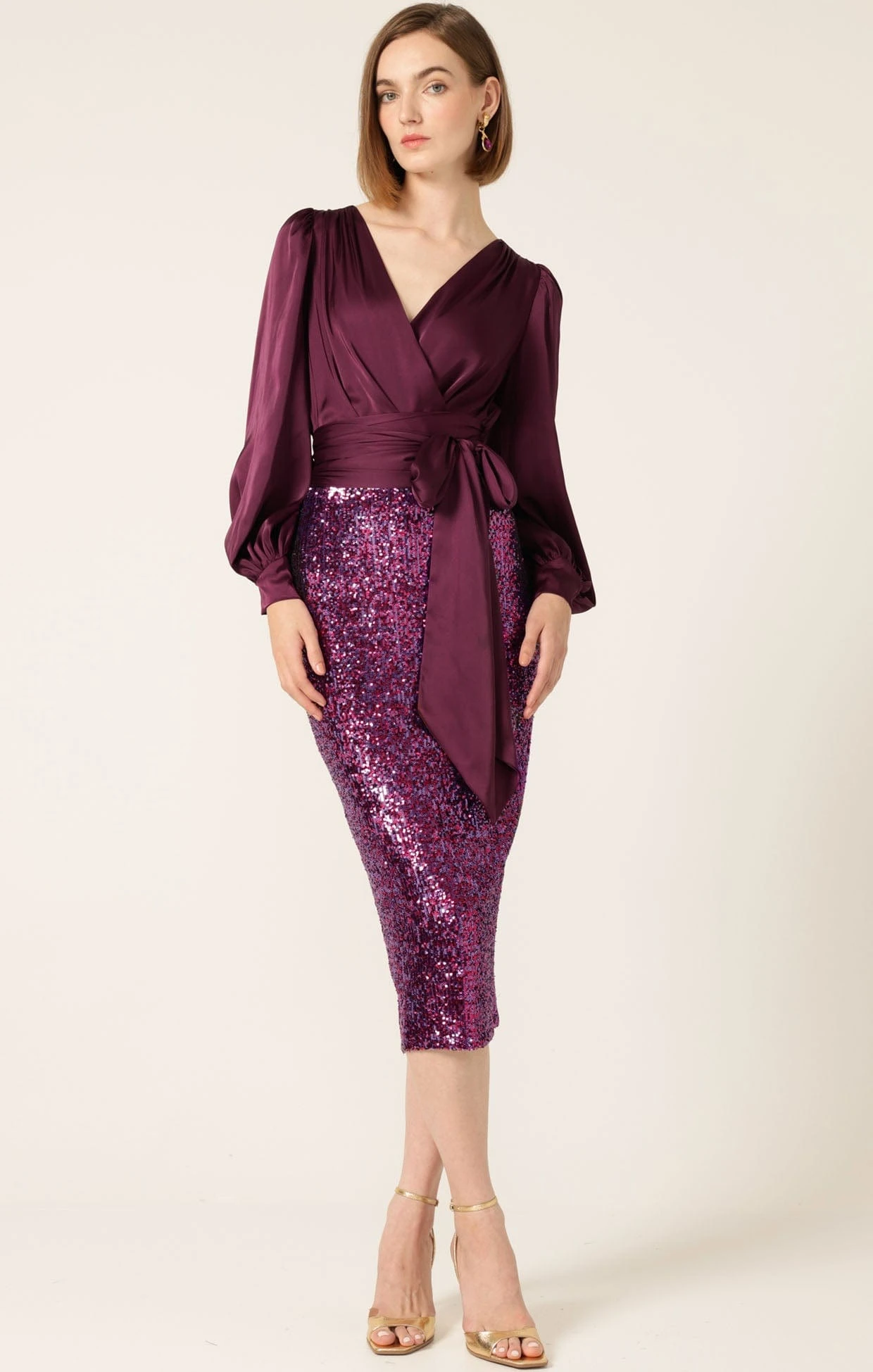 SEQUIN PENCIL SKIRT IN PINK MULTI 4 SEQUIN PENCIL SKIRT IN PINK MULTI - Image 2