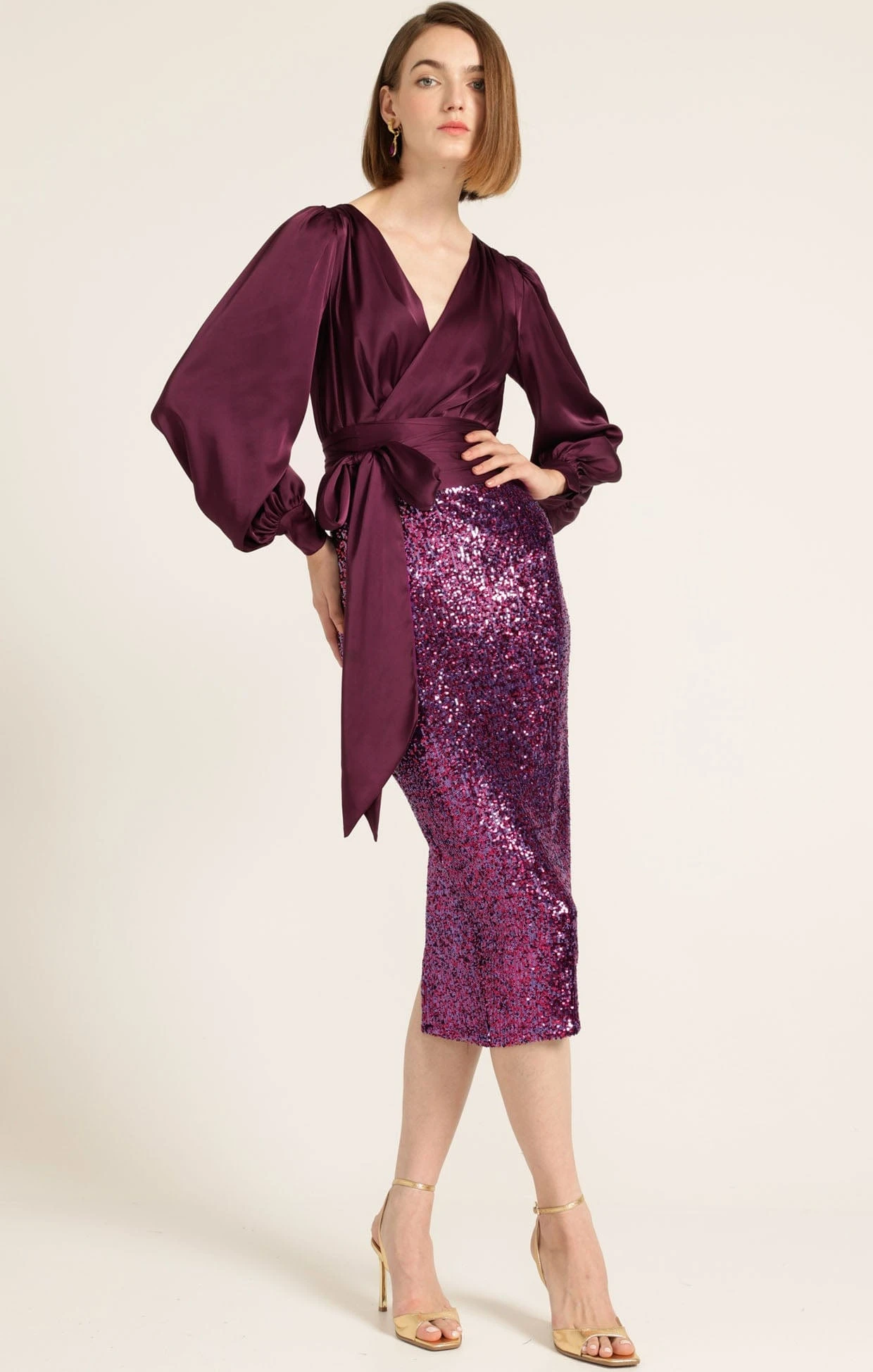 SEQUIN PENCIL SKIRT IN PINK MULTI 6 SEQUIN PENCIL SKIRT IN PINK MULTI - Image 4