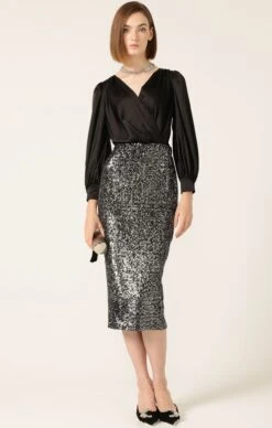 SEQUIN PENCIL SKIRT IN BLACK SILVER
