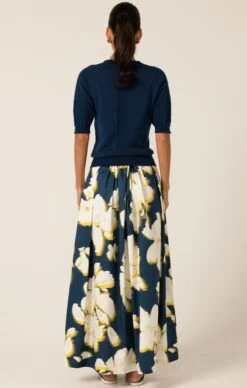 SHORT SLEEVE RAGLAN KNIT TOP 14 SHORT SLEEVE RAGLAN KNIT TOP -Clothing Discounts Shop LR SHORTSLEEVERAGLANTOPINSTEELEBLUEWITHCHAMONIXSKIRTINNAVYYELLOWFLOWER16 NINAS25