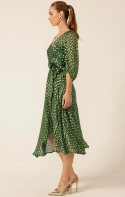 WONDERLAND MIDI WRAP DRESS IN EMERALD POPPY -Clothing Discounts Shop LR WONDERLANDWRAPMIDIDRESSINEMERALDPOPPY55 HAYSS25