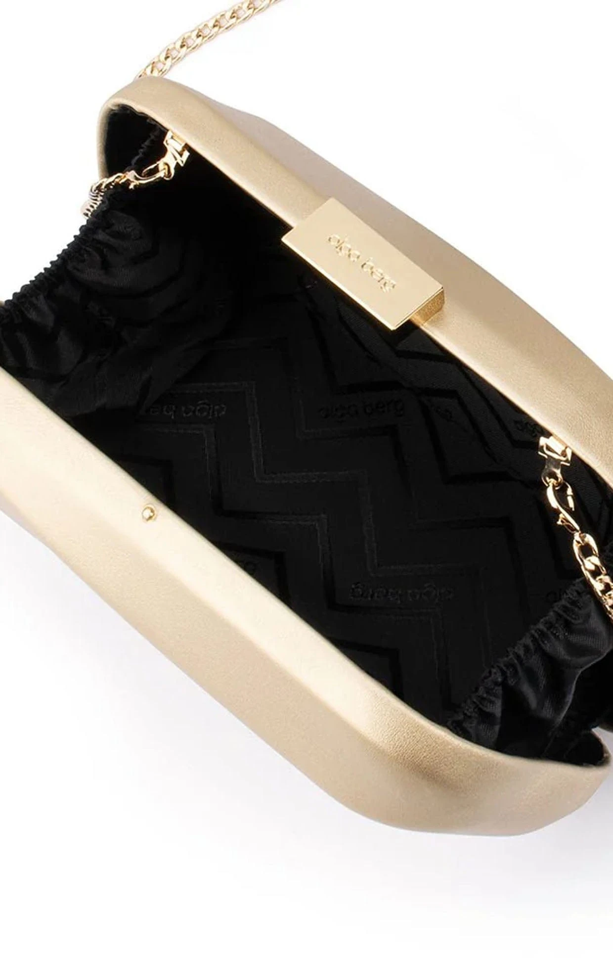 CAROLINE WAVY CLUTCH BAG IN GOLD 6 CAROLINE WAVY CLUTCH BAG IN GOLD - Image 4