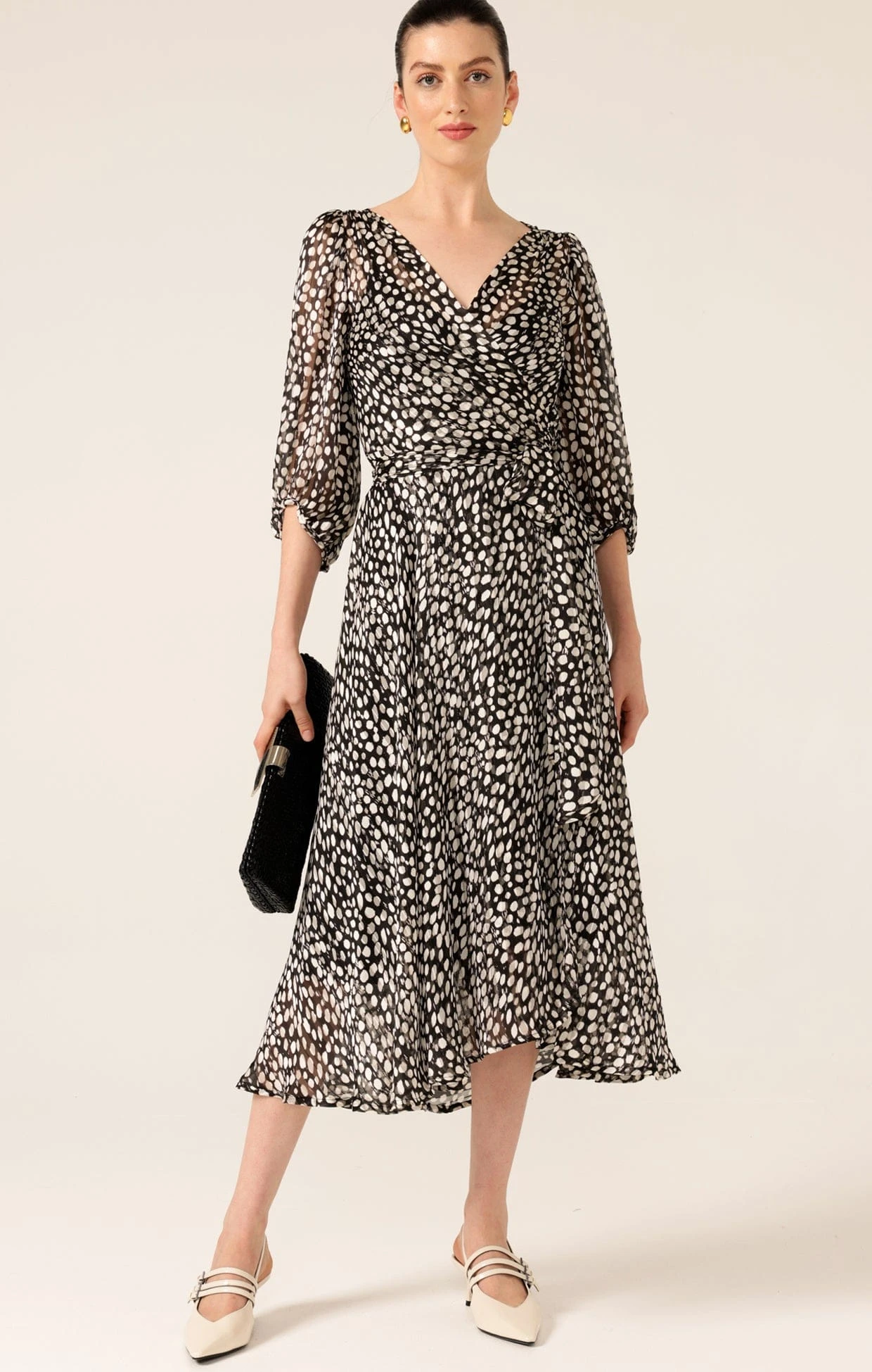 CLOUDLAND WRAP DRESS IN BLACK WHITE SPOT 5 CLOUDLAND WRAP DRESS IN BLACK WHITE SPOT - Image 3