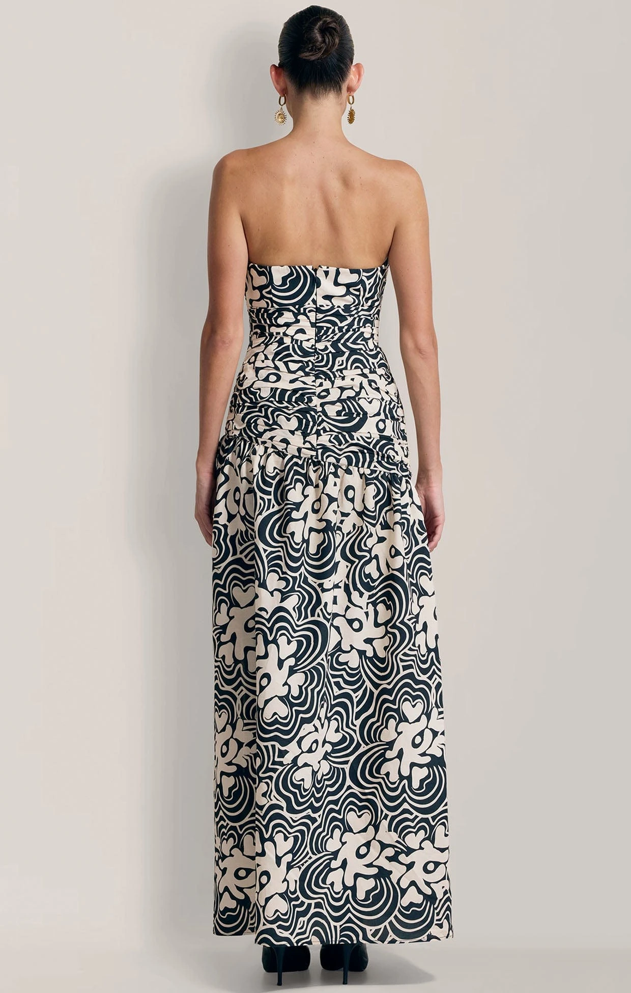 DOLCIE MAXI DRESS IN NOIR PRINT 5 DOLCIE MAXI DRESS IN NOIR PRINT - Image 3