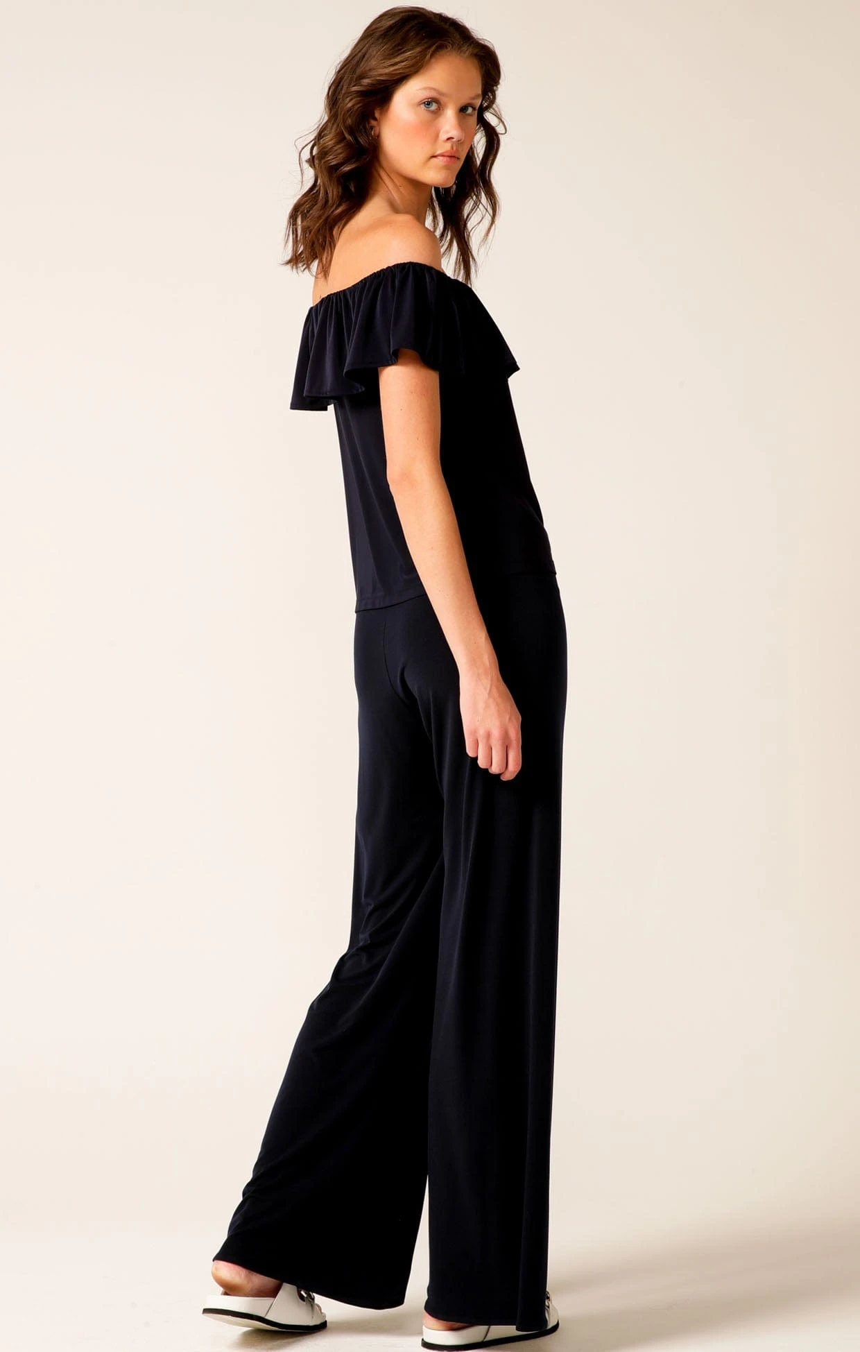 OFF SHOULDER FRILL TOP IN NAVY 6 OFF SHOULDER FRILL TOP IN NAVY - Image 4