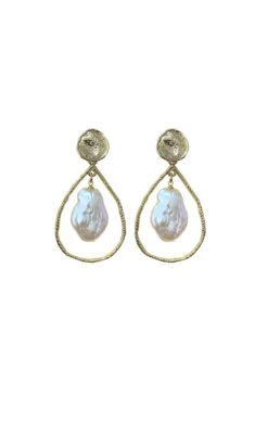 PRISCILLA HOOP EARRINGS IN GOLD PEARL